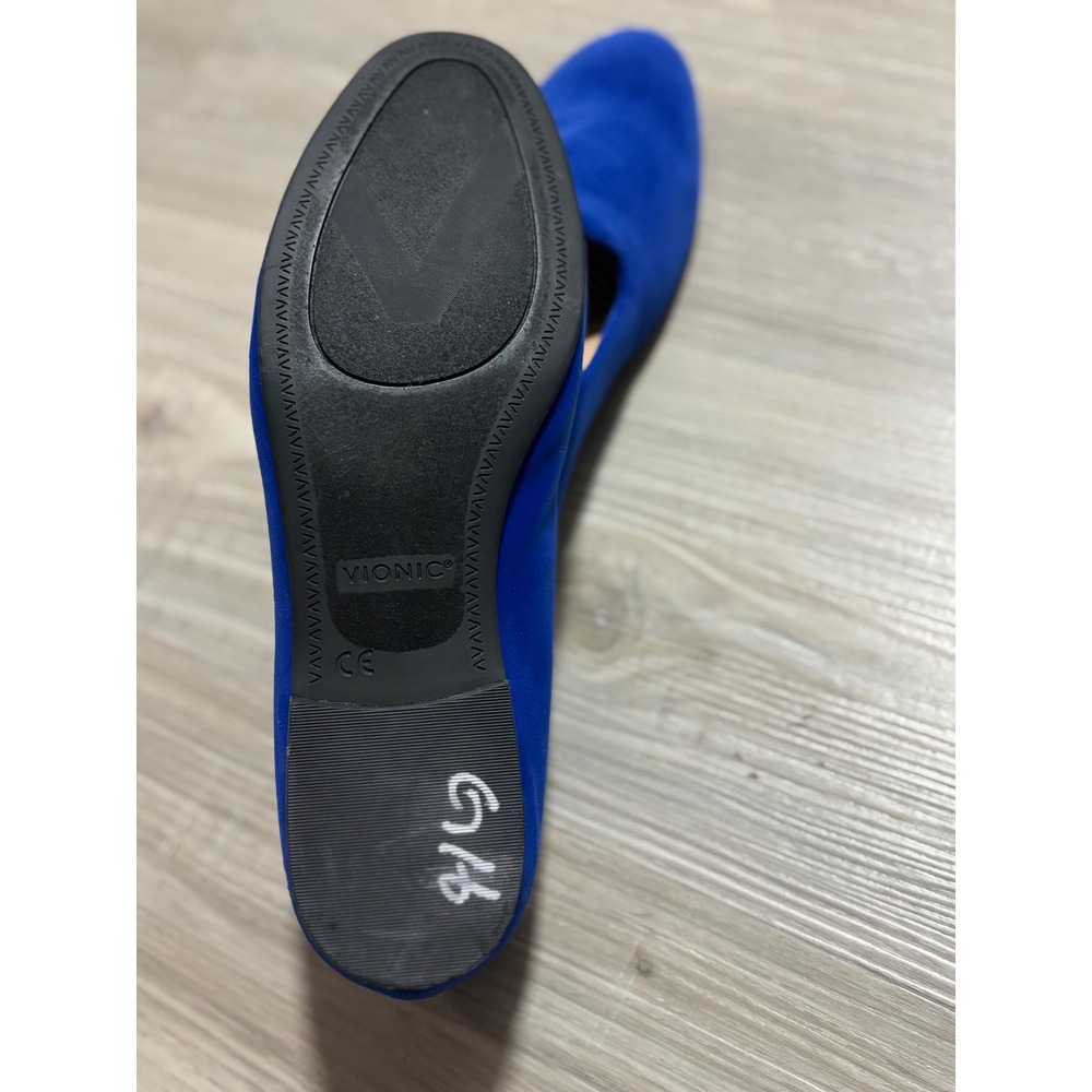 Vionic Willa Royal Blue Suede Embroidered Loafers Flats Womens 9.5 Silver Floral - Picture 8 of 8